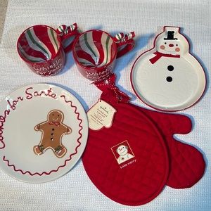 Hallmark Christmas Bundle • Red and White Holiday Dinnerware Set Home Decor